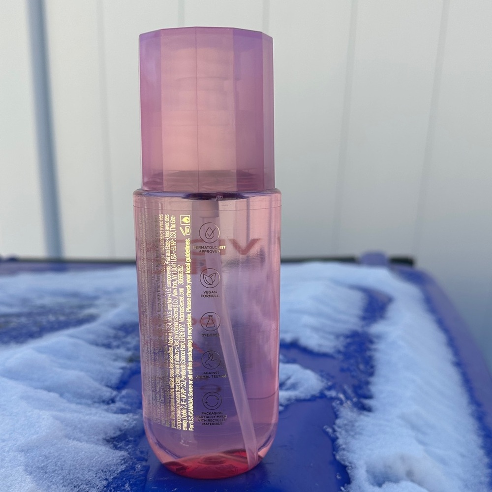 Victoria's Secret Coconut Milk Rose Mist brand new with tags - Picture 2 of 4